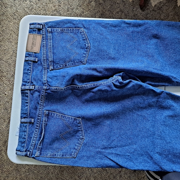 Men's Wrangler Denim Jeans - Picture 5 of 6